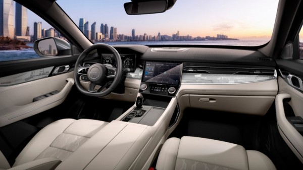 В России начались продажи новых кроссоверов Lynk & Co 09 из КНР стоимостью 4,3 млн рублей