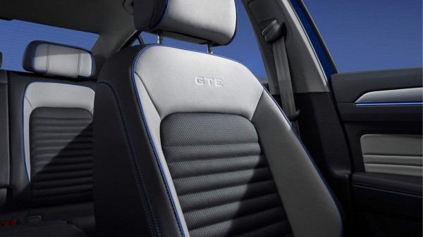 На российском рынке появился седан Volkswagen Magotan На российском рынке появился седан Volkswagen Magotan