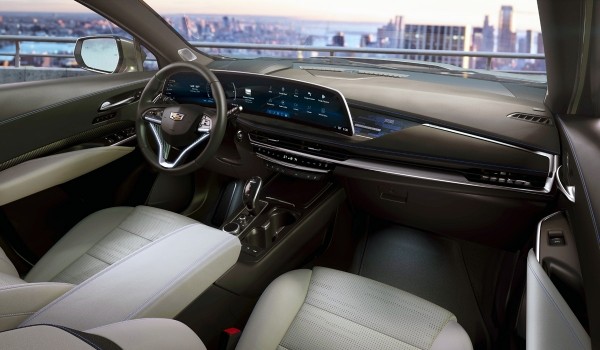 Кроссовер Cadillac XT4 обновлен снаружи и внутри Кроссовер Cadillac XT4 обновлен снаружи и внутри