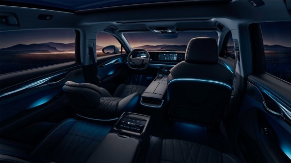 В России может появиться новый электрический седан Voyah Zhuiguang