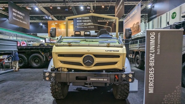 Mercedes-Benz представил в ОАЭ военный грузовик Unimog U 4000 4х4 Mercedes-Benz представил в ОАЭ военный грузовик Unimog U 4000 4х4