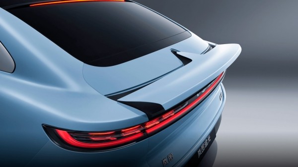 В России может появиться новый электрический седан Voyah Zhuiguang