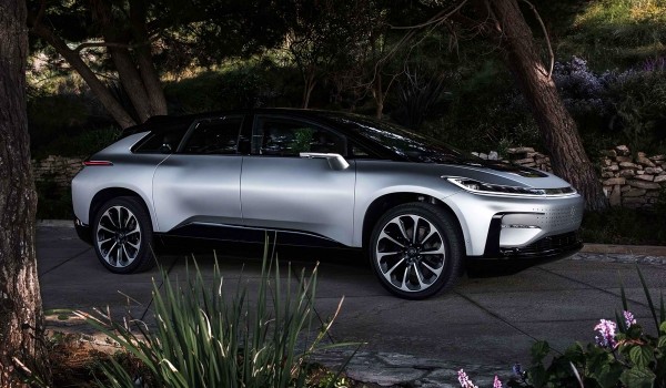 Дайджест дня: автомобиль года на конвейере, новый китайский Hummer и другие события индустрии Дайджест дня: автомобиль года на конвейере, новый китайский Hummer и другие события индустрии