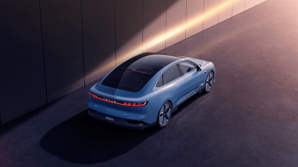 В России может появиться новый электрический седан Voyah Zhuiguang