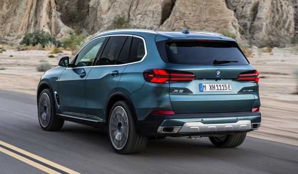BMW X5 и BMW X6 обновлены одновременно BMW X5 и BMW X6 обновлены одновременно