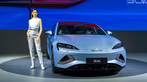 В Россию привезли конкурента Tesla Model 3 из Китая