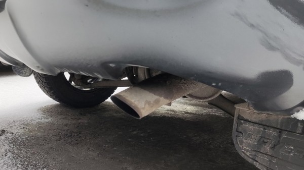 Лужа под автомобилем: это может быть опасно и не очень Лужа под автомобилем: это может быть опасно и не очень