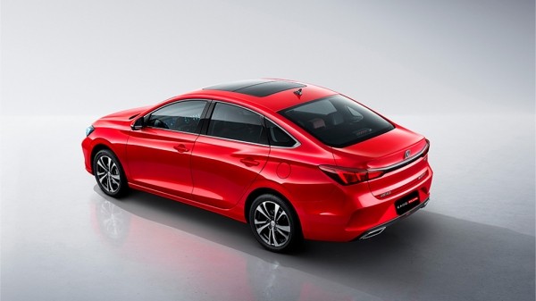 Ожидаемый в России седан Changan Eado Plus был замечен в Москве