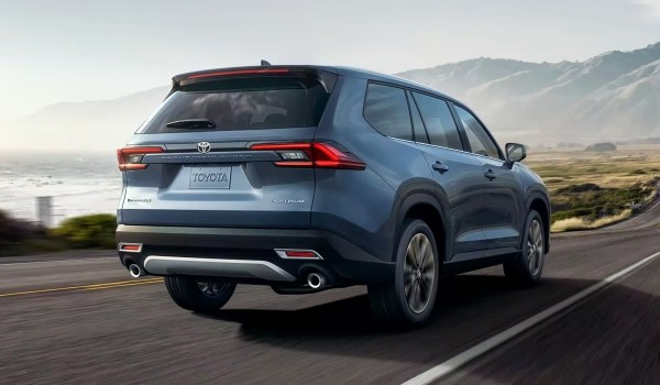 Представлен большой кроссовер Toyota Grand Highlander Представлен большой кроссовер Toyota Grand Highlander