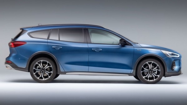 У московского автодилера заметили Ford Focus четвертого поколения