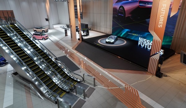 Родстер Nissan Max-Out дебютировал во плоти Родстер Nissan Max-Out дебютировал во плоти