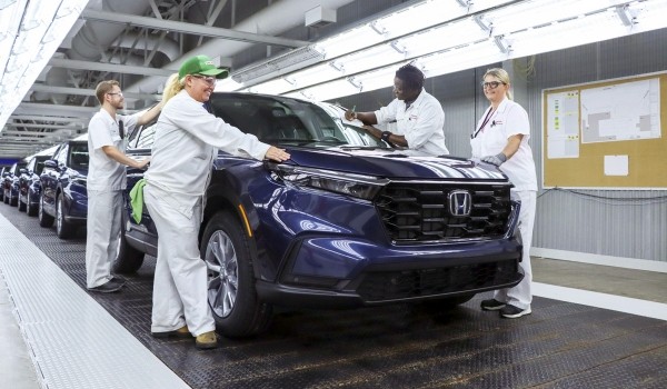 Дайджест дня: Mustang и Hummer с молотка, новый директор УАЗа и другие события индустрии Дайджест дня: Mustang и Hummer с молотка, новый директор УАЗа и другие события индустрии