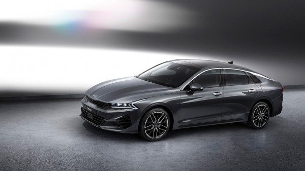 В Россию доставили большую партию новых автомобилей Kia В Россию доставили большую партию новых автомобилей Kia