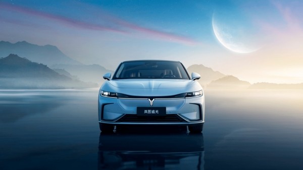 В России может появиться новый электрический седан Voyah Zhuiguang