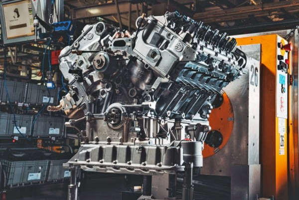 Дайджест дня: Bentley без W12, мощный Ralliart и другие события индустрии