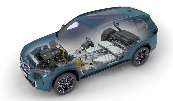 BMW X5 и BMW X6 обновлены одновременно BMW X5 и BMW X6 обновлены одновременно