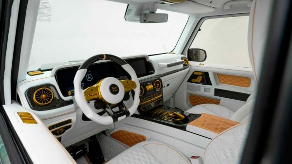 Mercedes-Benz G-Class получил «двери самоубийцы»