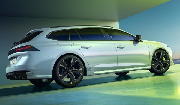 Обновлены лифтбек и универсал Peugeot 508 Обновлены лифтбек и универсал Peugeot 508