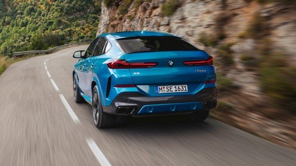 Компания BMW обновила кроссоверы X5 и X6 Компания BMW обновила кроссоверы X5 и X6