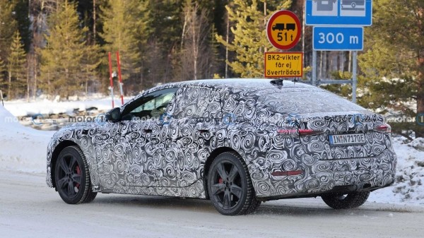 Компания Audi тестирует прототип мощного электрического седана Audi RS6 E-Tron 