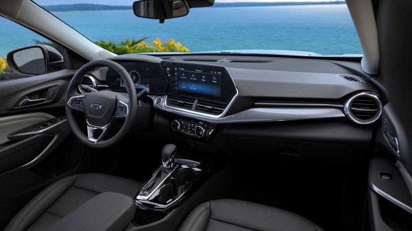 Опубликованы цены на ТОПовую версию кроссовера Chevrolet Trax 2024 года 