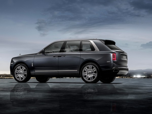 Продажи подержанных люксовых автомашин в РФ выросли на 4% в 2022 году Продажи подержанных люксовых автомашин в РФ выросли на 4% в 2022 году