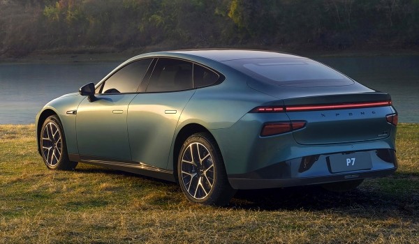 Обновленному седану Xpeng P7i добавили интеллекта Обновленному седану Xpeng P7i добавили интеллекта