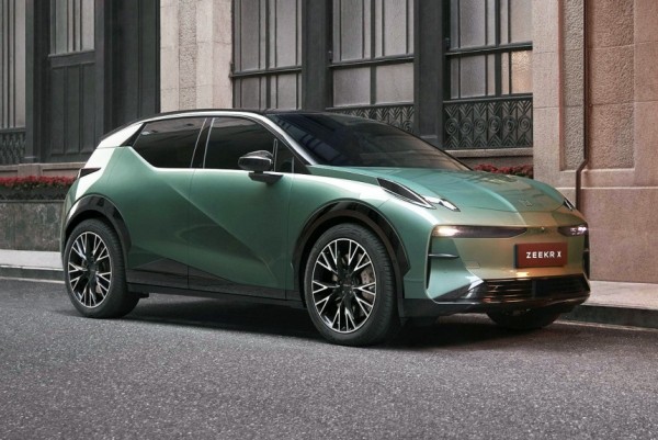 Новый кроссовер Zeekr X удивил интерьерными решениями Новый кроссовер Zeekr X удивил интерьерными решениями