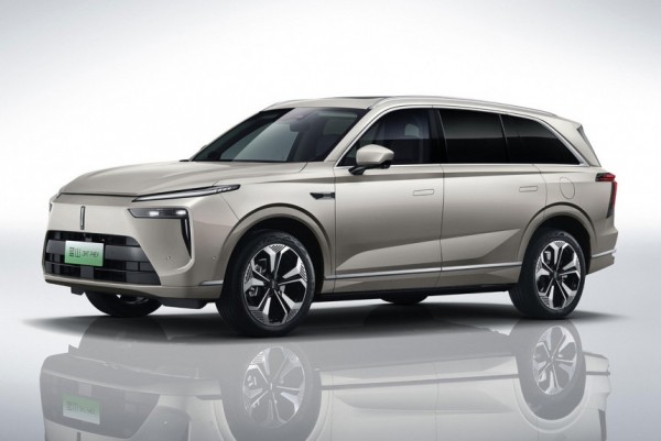 Флагманский кроссовер Wey Lanshan: 1200 км без дозаправки Флагманский кроссовер Wey Lanshan: 1200 км без дозаправки