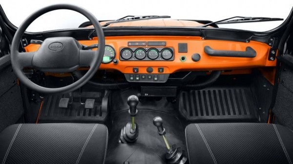 УАЗ приостановил прием заказов на экспедиционные версии своих моделей УАЗ приостановил прием заказов на экспедиционные версии своих моделей