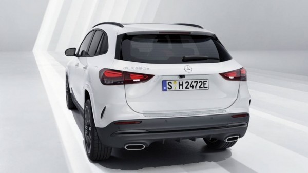 Дебютировали обновлённые кроссоверы Mercedes-Benz GLA и GLB