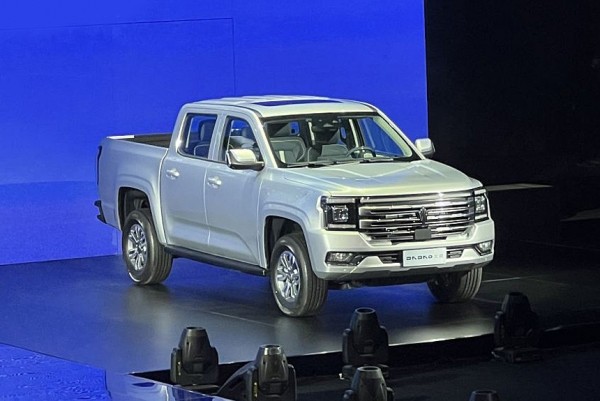 JMC и Ford представили семейство пикапов Dadao JMC и Ford представили семейство пикапов Dadao