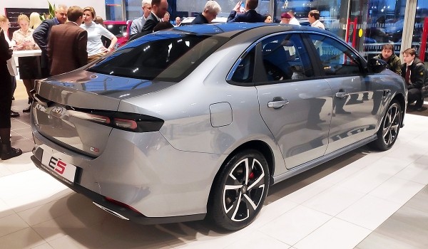 Седан Kaiyi E5 выходит на российский рынок, кроссоверы на очереди Седан Kaiyi E5 выходит на российский рынок, кроссоверы на очереди