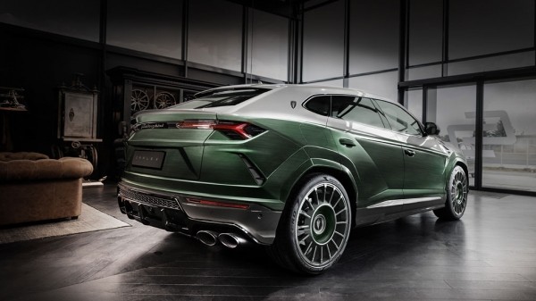 Специалисты Carlex Design к празднику доработали Lamborghini Urus