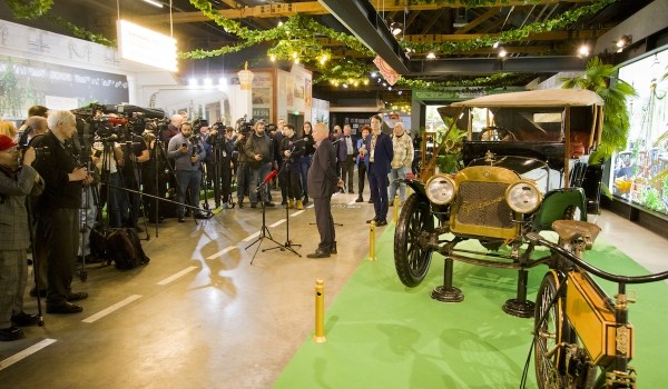 Дайджест дня: ностальгический Jimny, выставка 1913 года и другие события индустрии Дайджест дня: ностальгический Jimny, выставка 1913 года и другие события индустрии