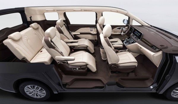 Новый минивэн Bestune M9: «красное знамя» за полцены Новый минивэн Bestune M9: «красное знамя» за полцены