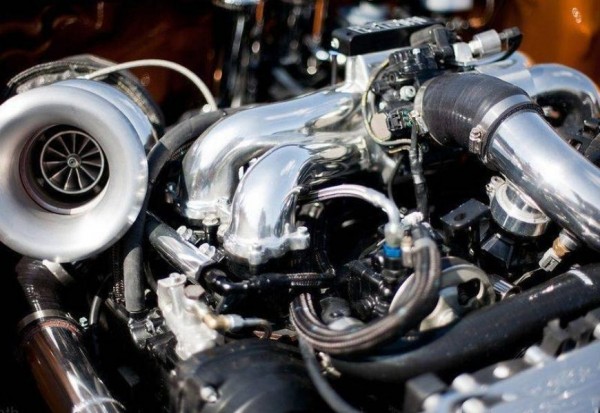 Автоэксперт сообщил, что замена турбины двигателя в РФ обойдется примерно в 300 тыс. рублей Автоэксперт сообщил, что замена турбины двигателя в РФ обойдется примерно в 300 тыс. рублей