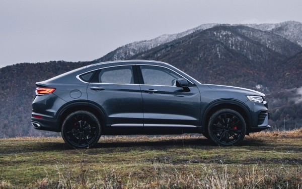 Автосайт «За рулем» признал кроссовер Geely Tugella с самым надежным двигателем из КНР