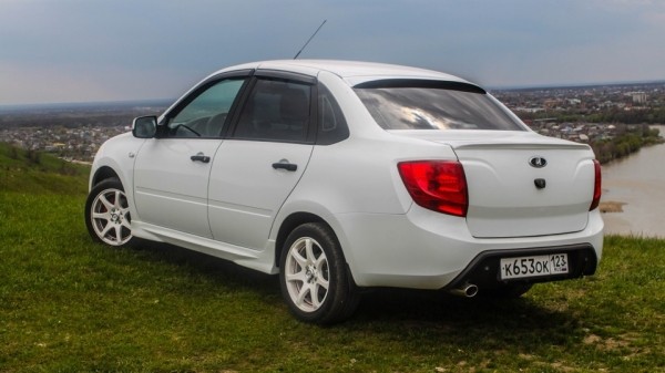 «Автоваз» выпускает LADA Granta только в белом цвете кузова «Автоваз» выпускает LADA Granta только в белом цвете кузова