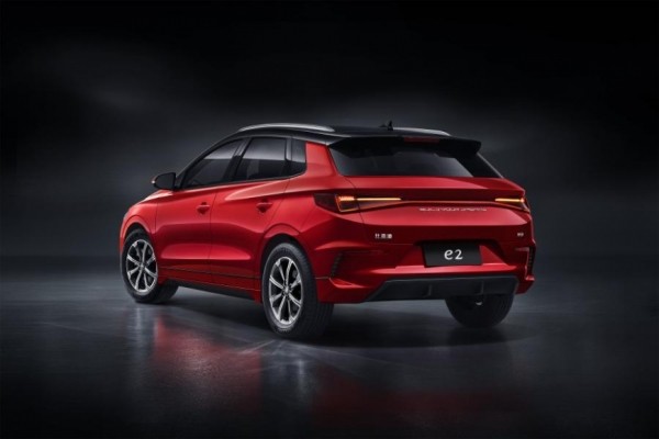 BYD e2: новый электрический хетчбэк на российском рынке BYD e2: новый электрический хетчбэк на российском рынке