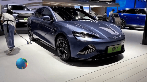 BYD выросла в 5,4 раза: чистая прибыль за год достигла 2,4 млрд долларов BYD выросла в 5,4 раза: чистая прибыль за год достигла 2,4 млрд долларов