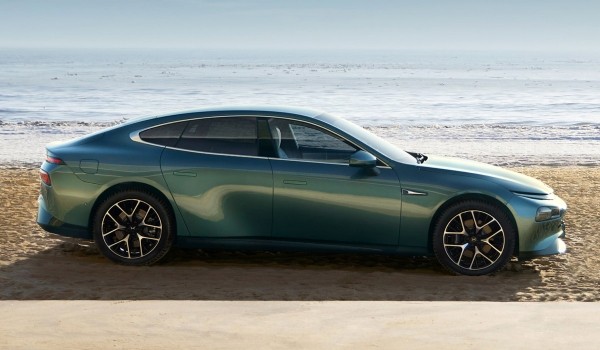 Обновленному седану Xpeng P7i добавили интеллекта Обновленному седану Xpeng P7i добавили интеллекта