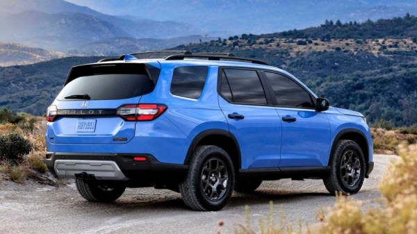 Для кроссовера Honda Pilot 2023 года доступна новая базовая комплектация Для кроссовера Honda Pilot 2023 года доступна новая базовая комплектация