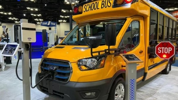 Электромобили Ford будут предлагаться с двумя аккумуляторами разного химического состава Электромобили Ford будут предлагаться с двумя аккумуляторами разного химического состава