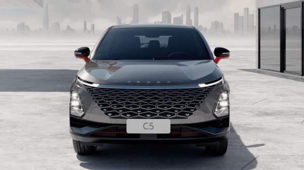 Omoda C5 AWD: названы отличия полноприводной версии от переднеприводной Omoda C5 AWD: названы отличия полноприводной версии от переднеприводной