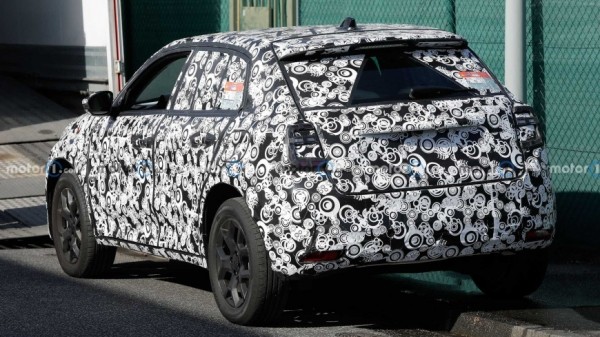 Появились фотографии с тестовым прототипом приемника Fiat 500X Появились фотографии с тестовым прототипом приемника Fiat 500X