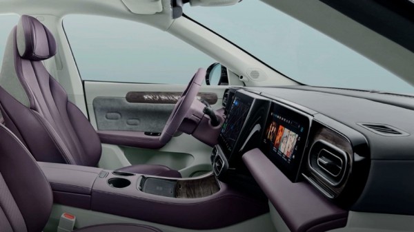 В России начались продажи электрических кроссоверов Leapmotor C11 стоимостью 2,85 млн рублей