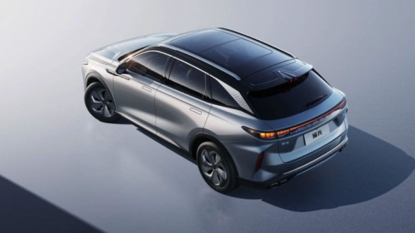 В России начались продажи нового кроссовера Exeed AtlantiX из Китая стоимостью 4,2 млн рублей В России начались продажи нового кроссовера Exeed AtlantiX из Китая стоимостью 4,2 млн рублей