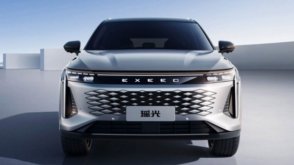 В России начались продажи нового кроссовера Exeed AtlantiX из Китая стоимостью 4,2 млн рублей В России начались продажи нового кроссовера Exeed AtlantiX из Китая стоимостью 4,2 млн рублей