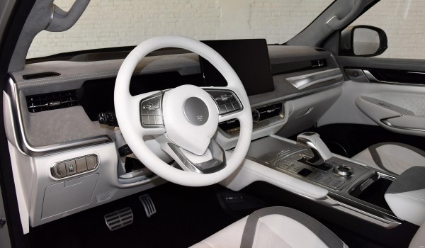 Great Wall в Шанхае: трехосный монстр и обновленный Poer Great Wall в Шанхае: трехосный монстр и обновленный Poer